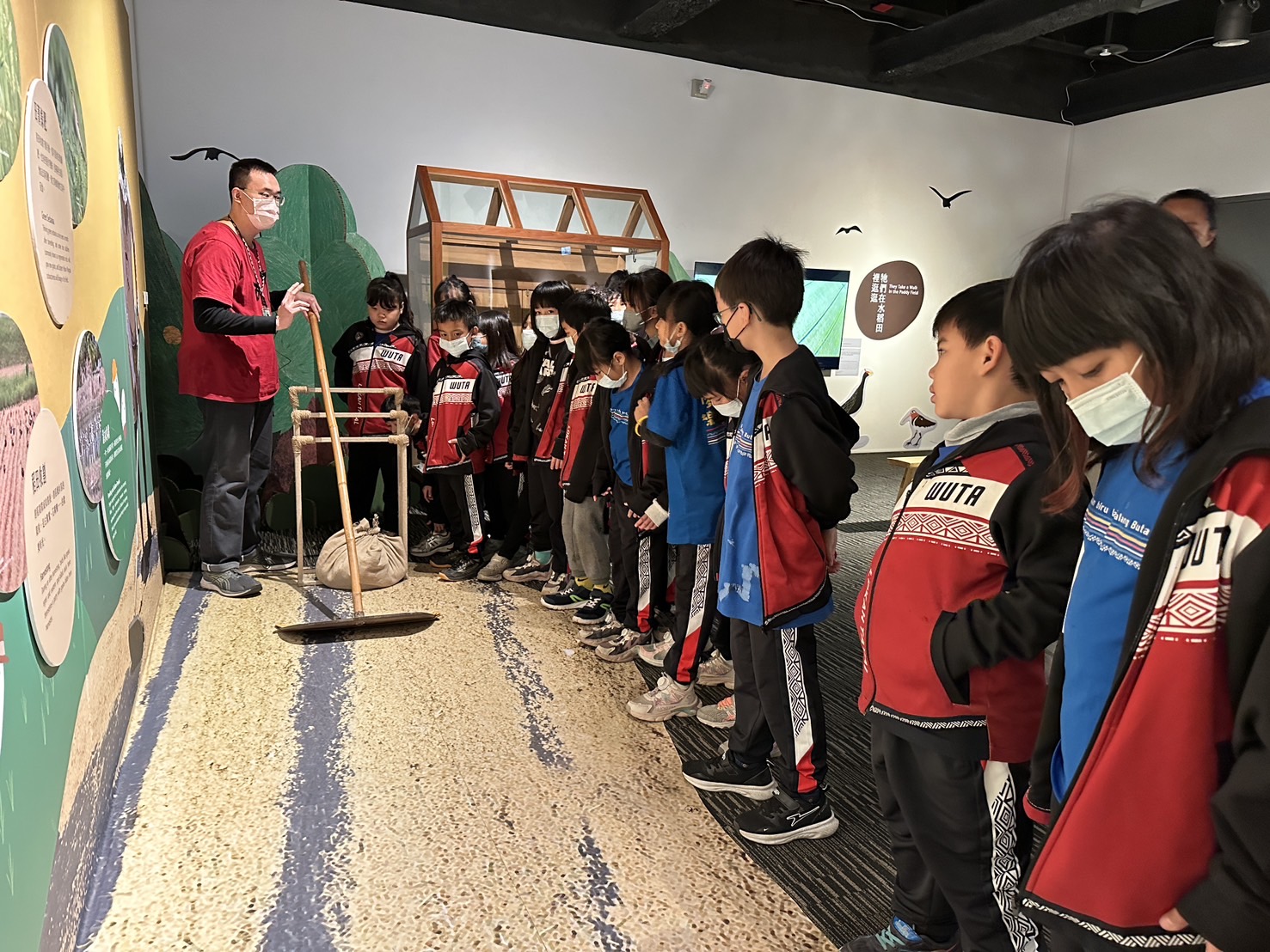 07_參觀新竹241藝術空間當期特展的大合影